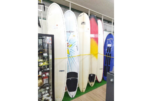 スポーツ用品のサーフボード