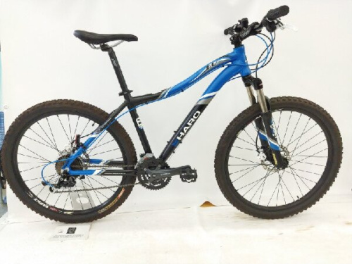 自転車のマウンテンバイク