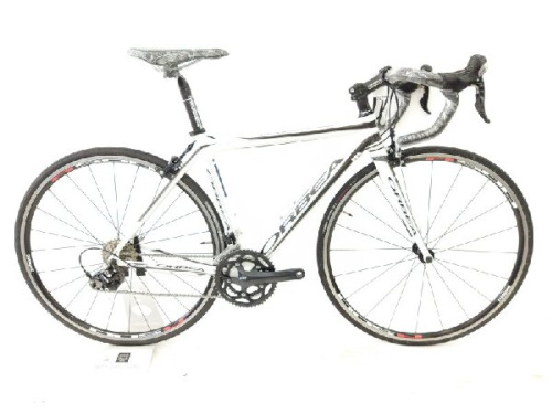 自転車のロードバイク