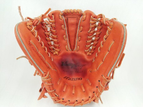 MIZUNOの野球グローブ