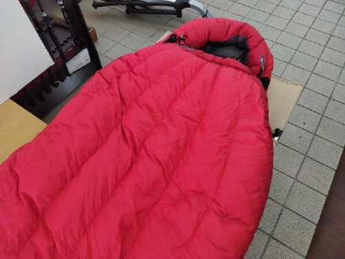 ダウンシュラフのアウトドア用品強化店