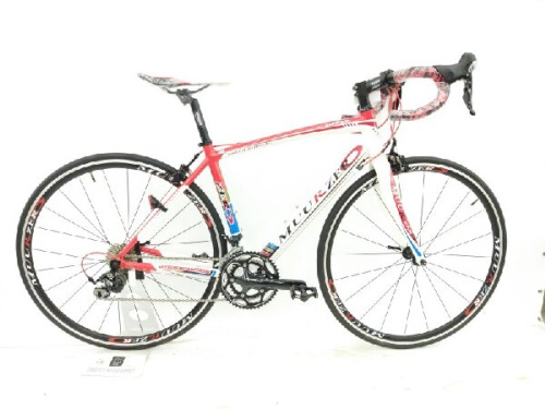 自転車のロードバイク