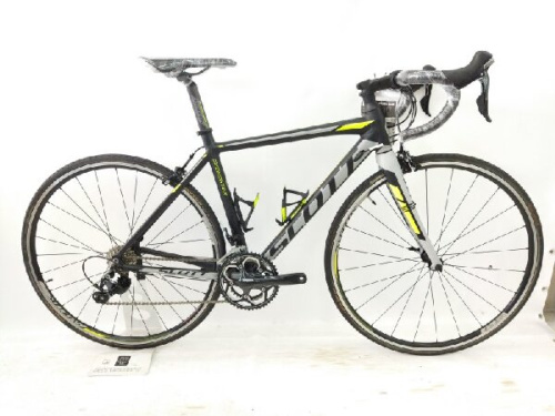 自転車のロードバイク