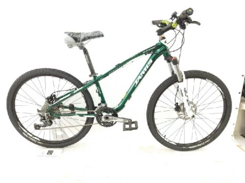 自転車のマウンテンバイク