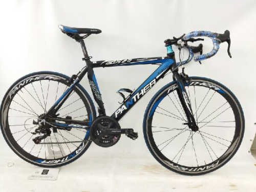 自転車のロードバイク