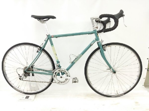 自転車のロードバイク