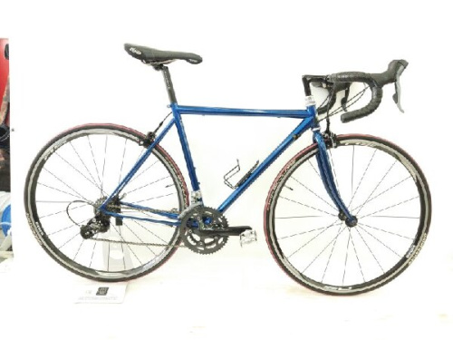 自転車のロードバイク