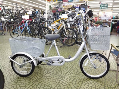 自転車のママチャリ