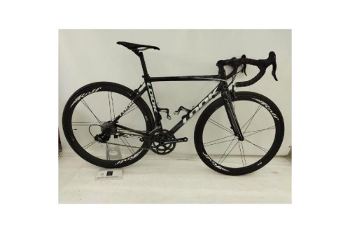自転車のロードバイク