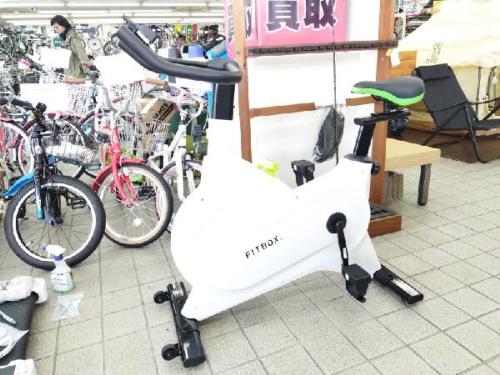 スポーツ用品のエクササイズ