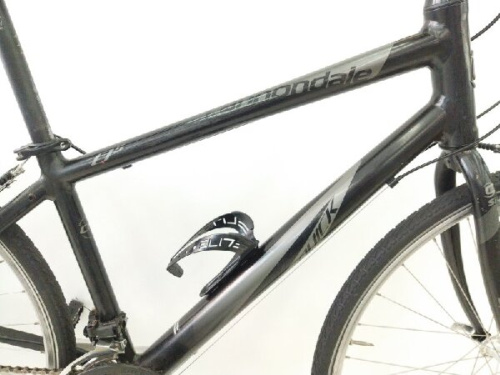 クロスバイクのキャノンデール（CANNONDALE）