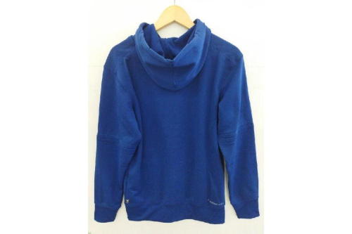 パーカーのナイキ（NIKE）