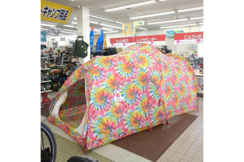 テントのチャムス（CHUMS）
