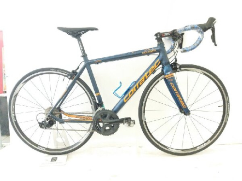 自転車のロードバイク