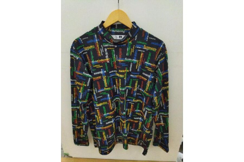 ファッションのトップス