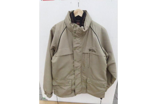 ファッションのパーカー