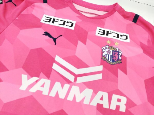 スポーツ用品のサッカーユニフォーム