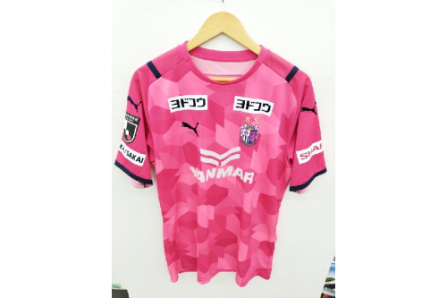 サッカーユニフォームのPUMA