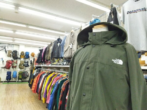 アウトドア・キャンプのアウトドアウェア