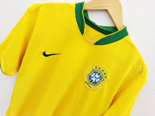 スポーツ用品のサッカーユニフォーム