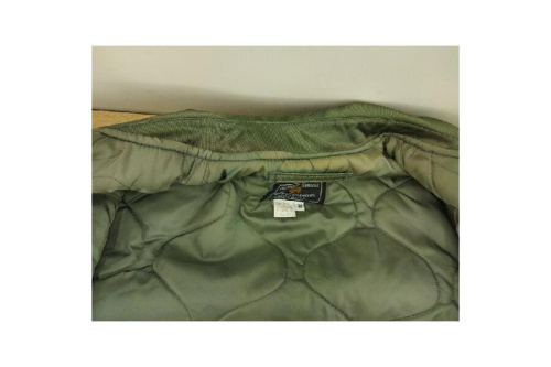 アルファインダストリーズ(ALPHA INDUSTRIES)のデッキジャケット