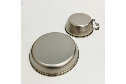 クッカーセットのカップ・イン・チタン