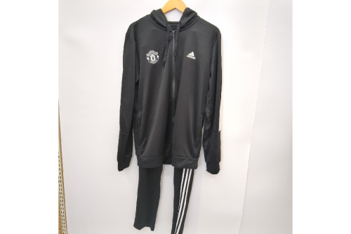 adidasのマンチェスター・ユナイテッド