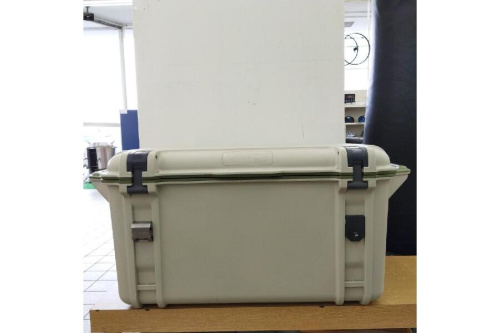 クーラーボックス