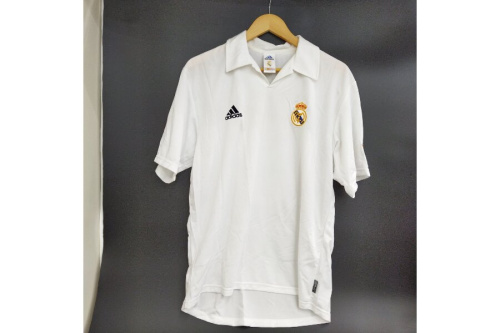 サッカーのadidas