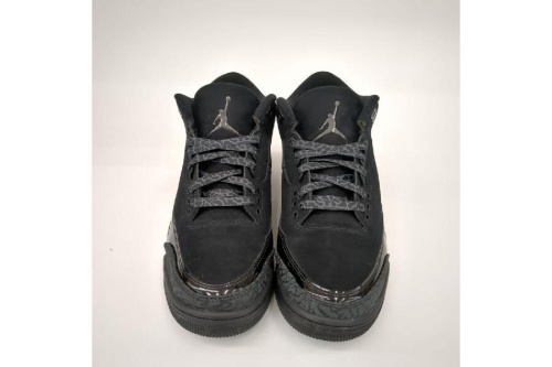 スニーカーのナイキ（NIKE）