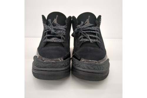 NIKEのエアジョーダン3レトロ