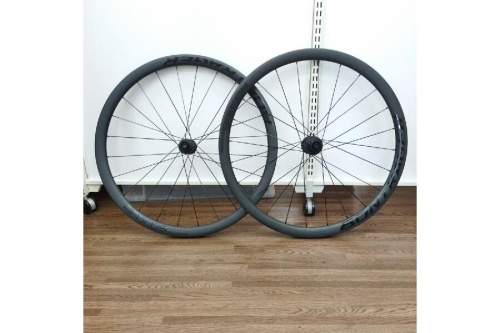自転車の自転車ホイール