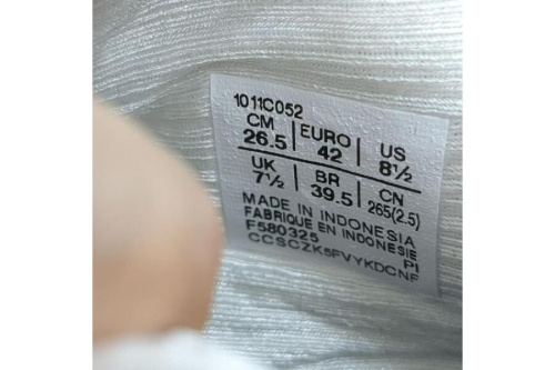 GEL-KAYANO32のランニングシューズ