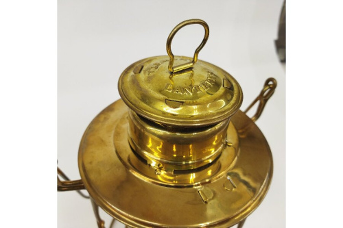 オイルランタンのアウトドア用品強化店