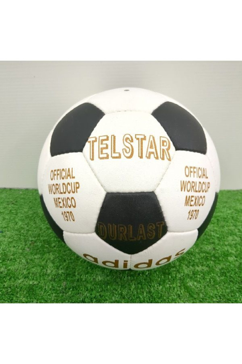 アディダス（adidas）のサッカー用品