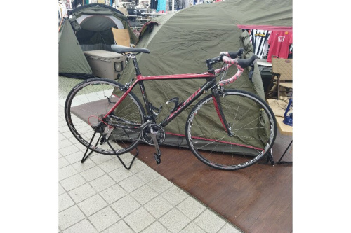 自転車のロードバイク