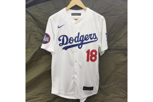 スポーツ用品の野球ユニフォーム