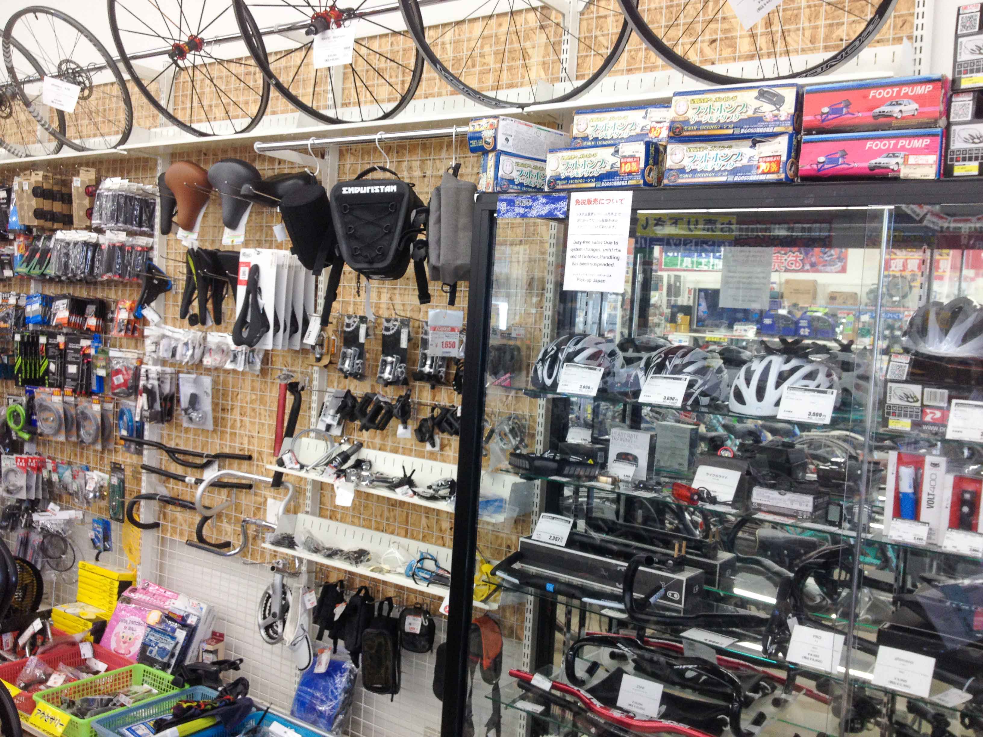 自転車の展示数　地域最大！自転車は登呂バザール店にお任せください。｜静岡のリサイクルショップ「ピックアップ静岡登呂バザール店」の店内紹介