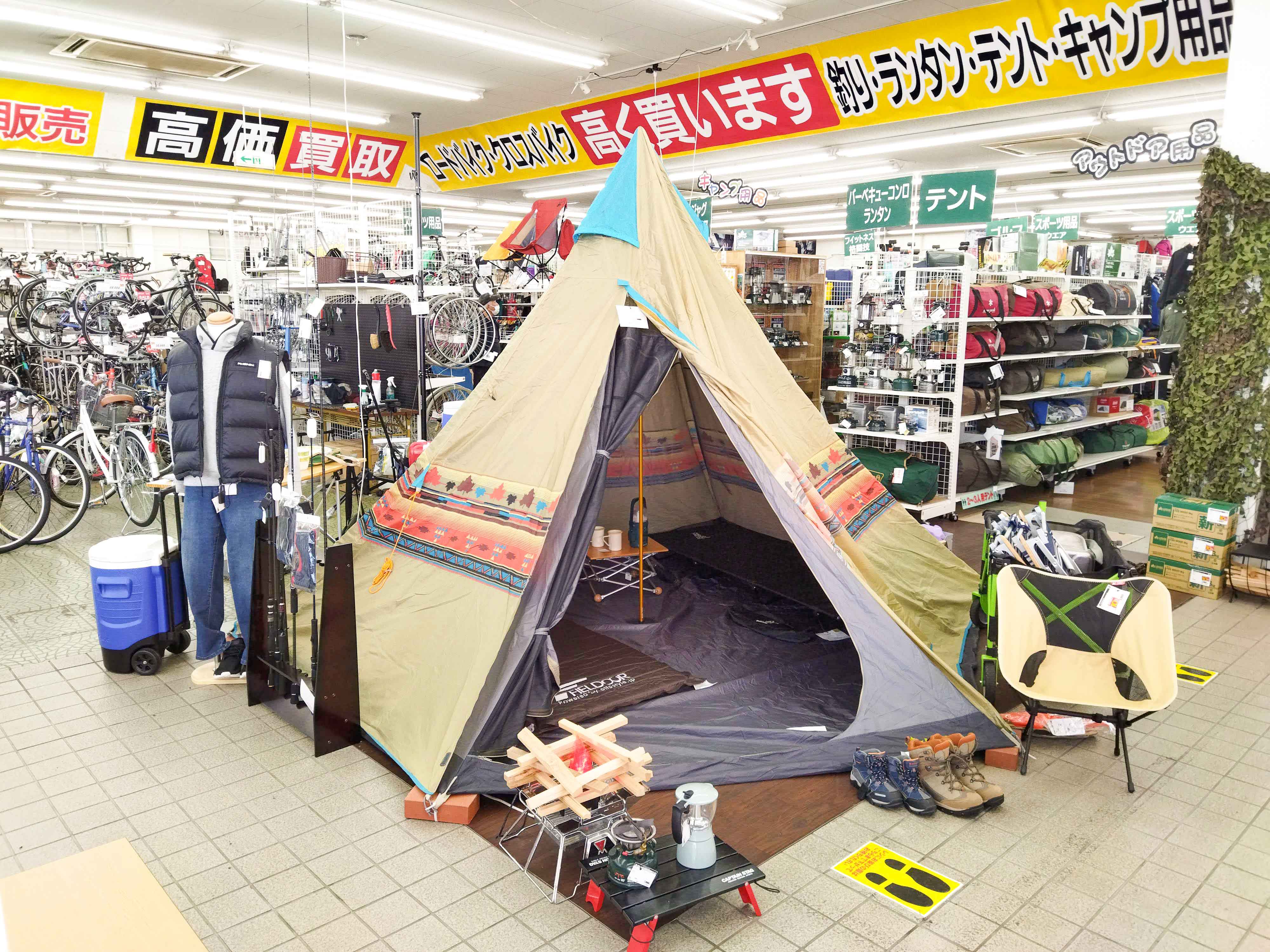 キャンプ用品は常に買取強化中！｜静岡のリサイクルショップ「ピックアップフィールドギア浜松宮竹店」の店内紹介