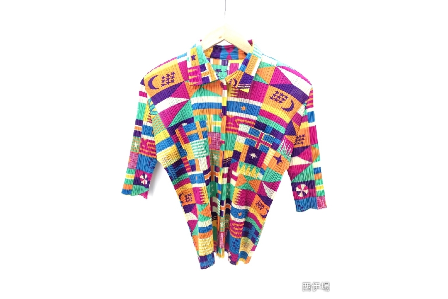 ISSEY MIYAKE トップス ダブルプリーツ M イッセイミヤケ ワープする心とデザインを重ねて。プリーツ プリーズ イッセイ ミヤケ