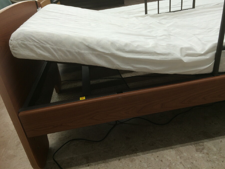 値下げしました！！ニトリ 電動ベット マットレスセット 介護