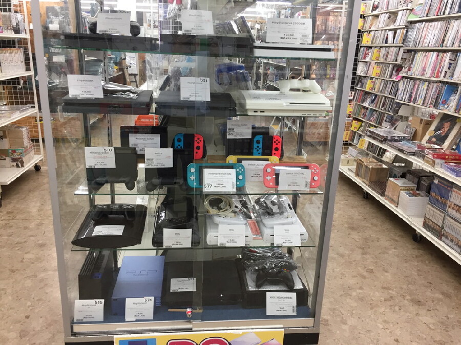 懐かしのゲームから最新ハードまで！当店では多数お取り揃えして