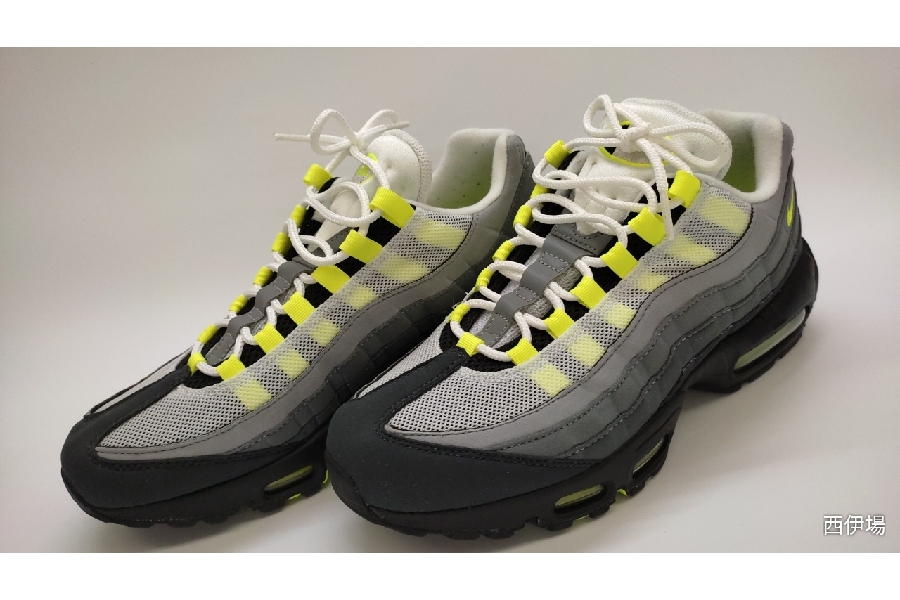 77　9/1日購入　8＋2客 NIKEエアマックス☆CT1689-001入荷しました！｜2023年01月27日｜静岡県