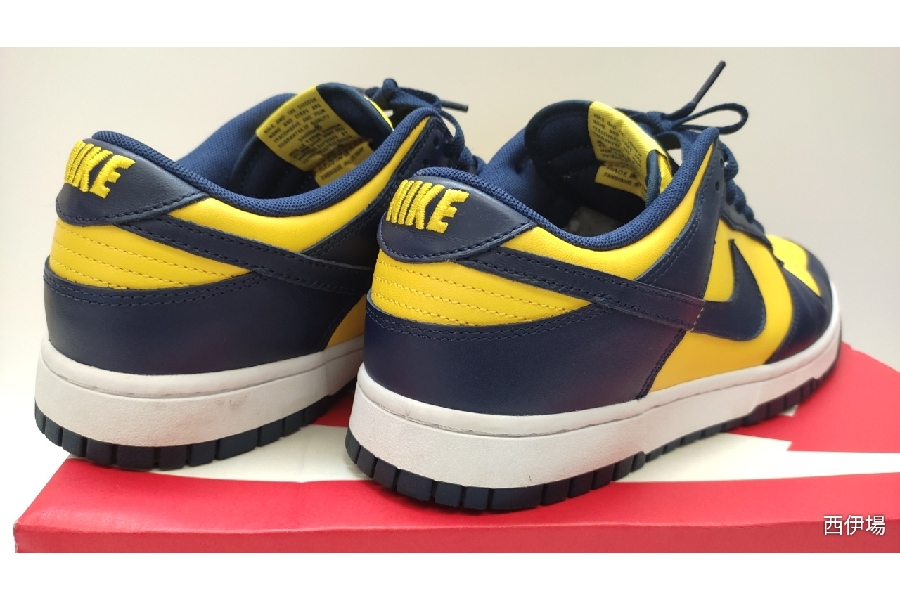 NIKEの人気スニーカー DUNK LOWミシガンカラー入荷しました。｜2023年