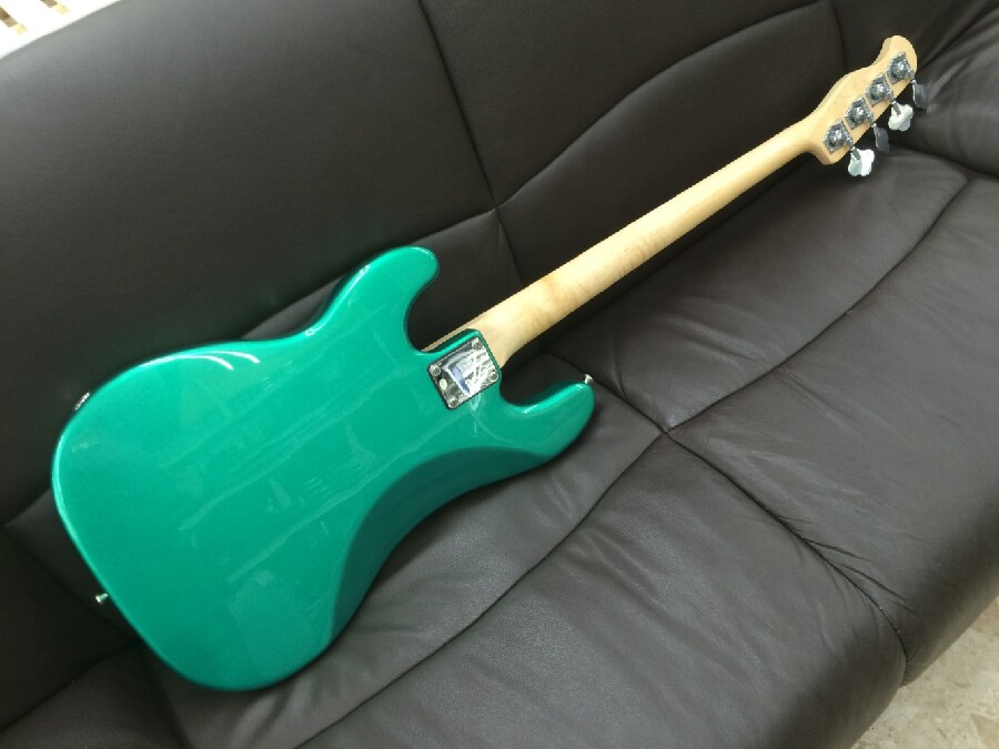 Bacchus (ﾊﾞｯｶｽ) Universe Series BTB-PJR/GRM-MH ｴﾚｷﾍﾞｰｽ 入荷しま