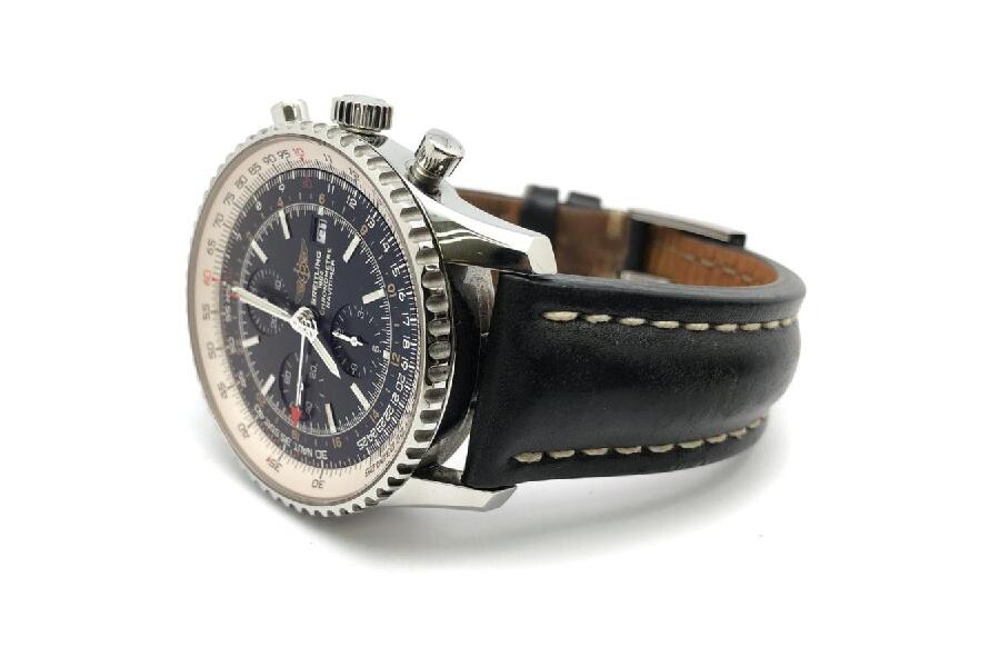 BREITLING A24322 腕時計 NAVITIMER WORLD A24322 自動巻