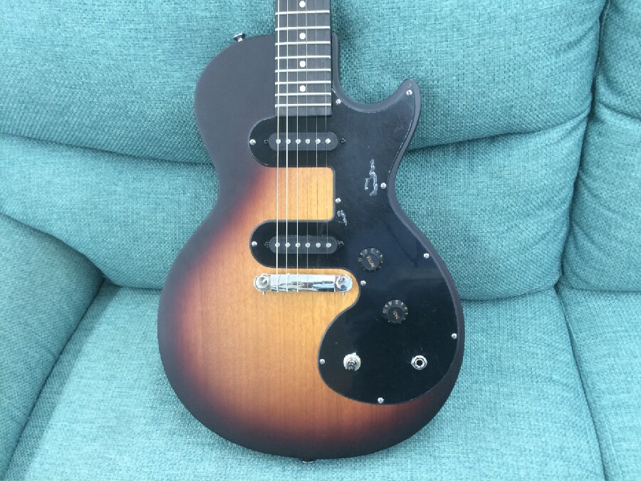 Epiphone (ｴﾋﾟﾌｫﾝ) Les Paul Melody Maker E1 Vintage Sunburst 入荷
