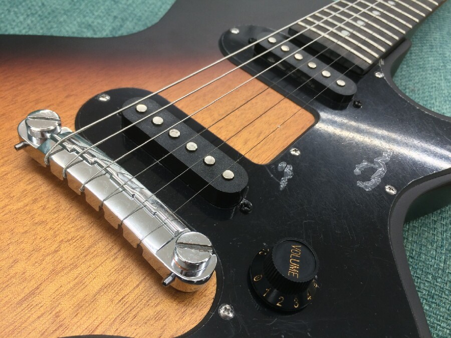 Epiphone (ｴﾋﾟﾌｫﾝ) Les Paul Melody Maker E1 Vintage Sunburst 入荷