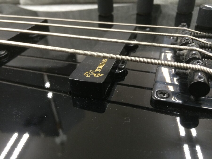 Epiphone Toby by TOBIAS　ベースギター　終了間近です。 Epiphone Toby by Tobias Deluxe IV 赤レッド Epiphone Toby by Tobias