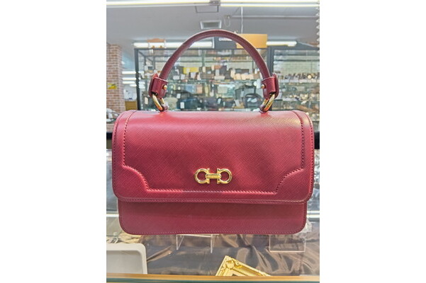 SALVATORE FERRAGAMO ガンチーニ 2WAYバッグ ご紹介！｜2025年06月20日